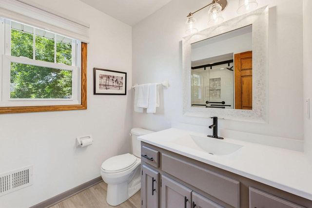2021 Inverness DRIVE, Waukesha, WI 53186