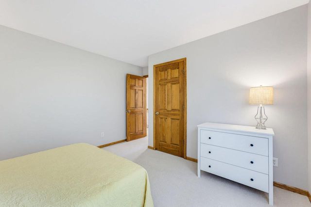 2021 Inverness DRIVE, Waukesha, WI 53186