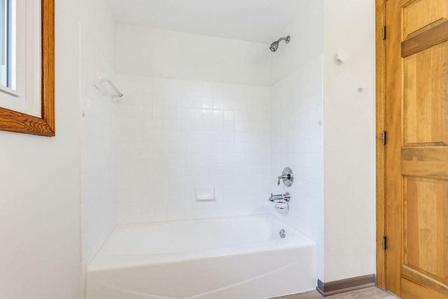 2021 Inverness DRIVE, Waukesha, WI 53186