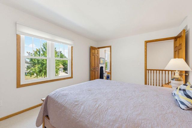2021 Inverness DRIVE, Waukesha, WI 53186
