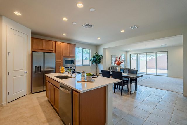 5944 E Melinda Lane, Phoenix, AZ 85054