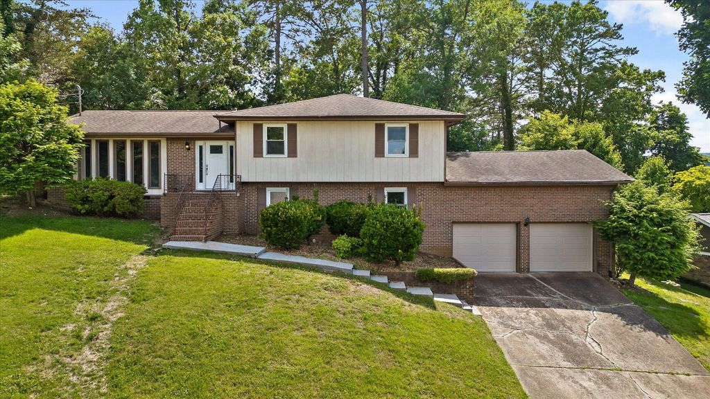 946 Sherry Circle, Hixson, TN 37343