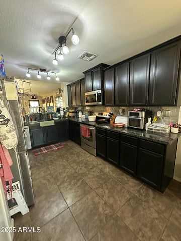 18617 W RAYMOND Street, Goodyear, AZ 85338