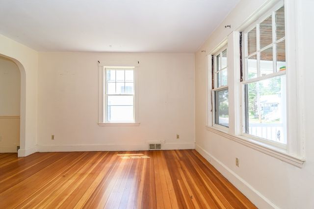 20 Circular Ave, Natick, MA 01760
