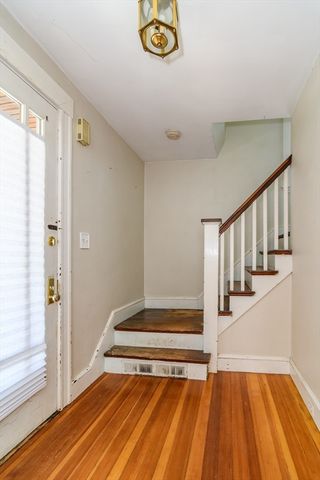 20 Circular Ave, Natick, MA 01760
