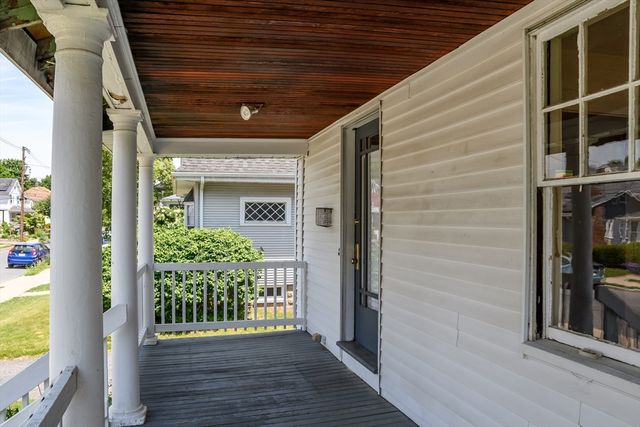 20 Circular Ave, Natick, MA 01760