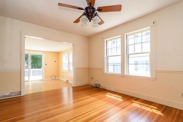 20 Circular Ave, Natick, MA 01760