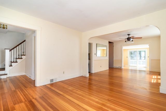20 Circular Ave, Natick, MA 01760
