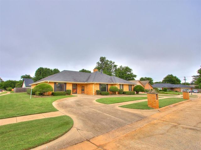 613 Inverness Court, Norman, OK 73072