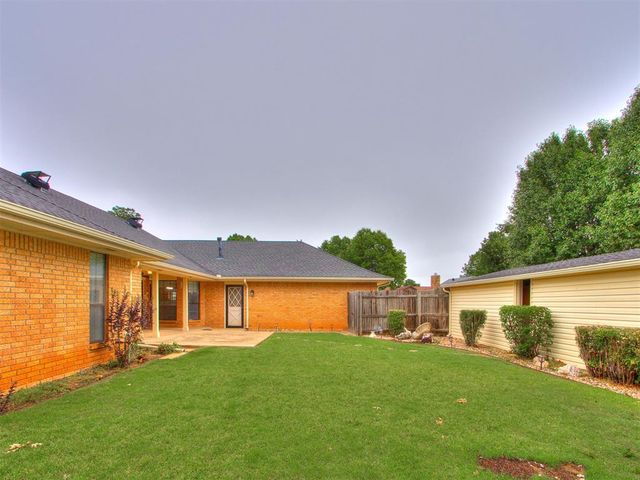 613 Inverness Court, Norman, OK 73072