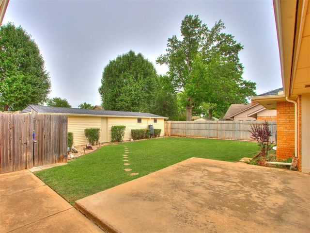 613 Inverness Court, Norman, OK 73072