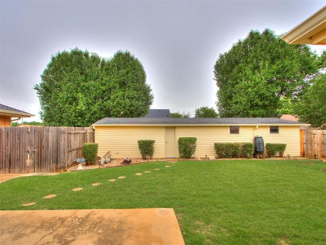 613 Inverness Court, Norman, OK 73072