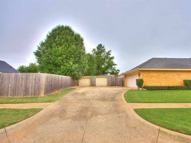 613 Inverness Court, Norman, OK 73072