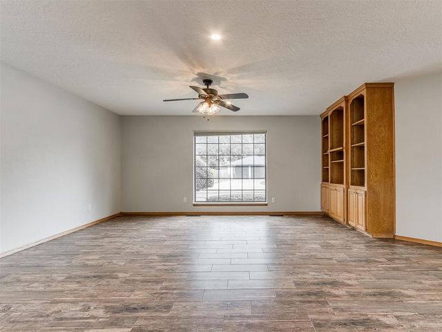 613 Inverness Court, Norman, OK 73072