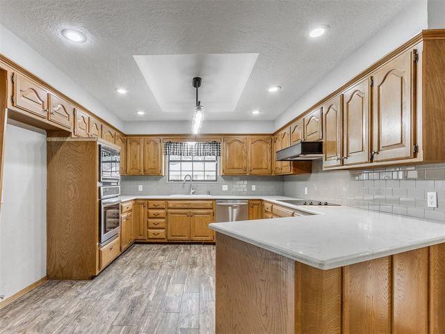 613 Inverness Court, Norman, OK 73072
