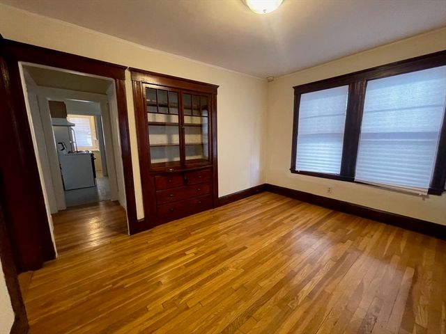 10 Breck St 1, Milton, MA 02186