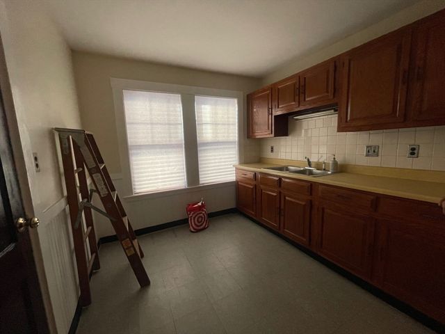 10 Breck St 1, Milton, MA 02186