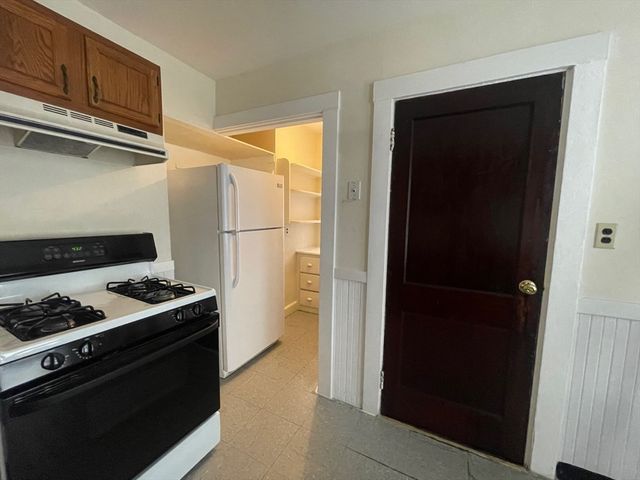 10 Breck St 1, Milton, MA 02186