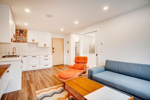 2532 1st Avenue S S106, Minneapolis, MN 55404
