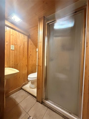 1507 Hinkley Avenue NW, Cedar Rapids, IA 52405