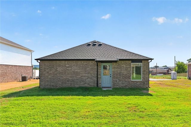 1990 Thelma Street, Springdale, AR 72762