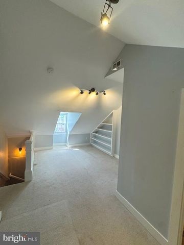 329 S MARKET ST S, Frederick, MD 21701