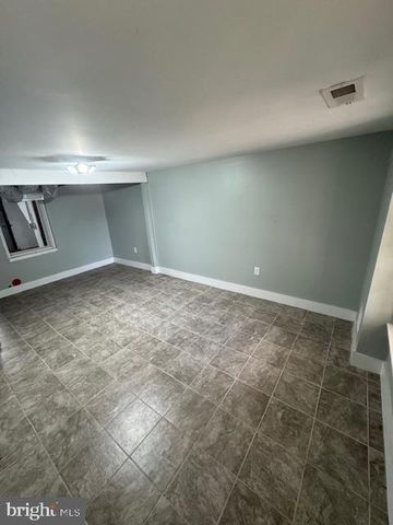 329 S MARKET ST S, Frederick, MD 21701