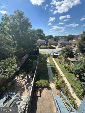 329 S MARKET ST S, Frederick, MD 21701