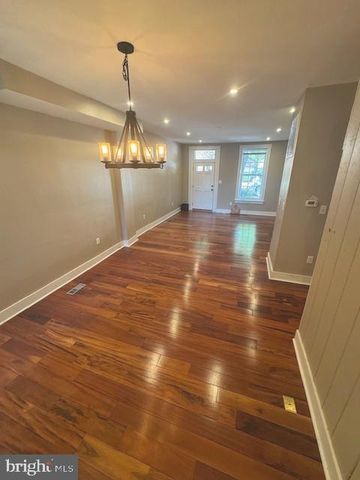 329 S MARKET ST S, Frederick, MD 21701