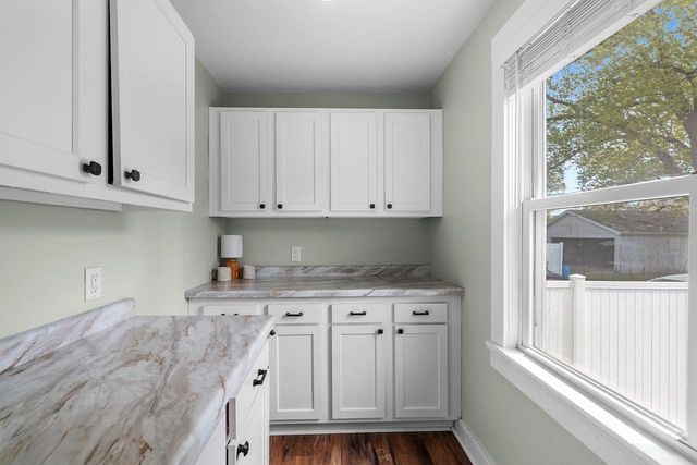 933 W LAWRENCE STREET, Appleton, WI 54914