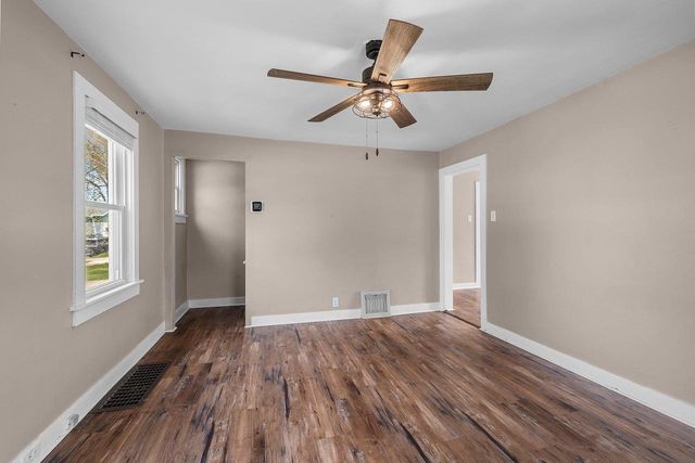 933 W LAWRENCE STREET, Appleton, WI 54914