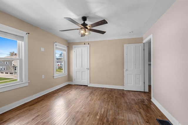 933 W LAWRENCE STREET, Appleton, WI 54914
