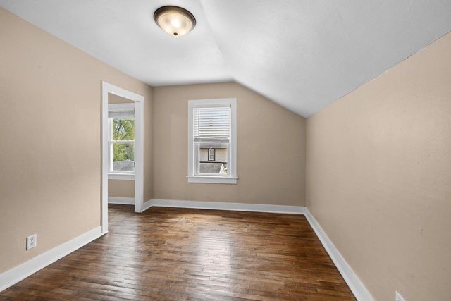 933 W LAWRENCE STREET, Appleton, WI 54914
