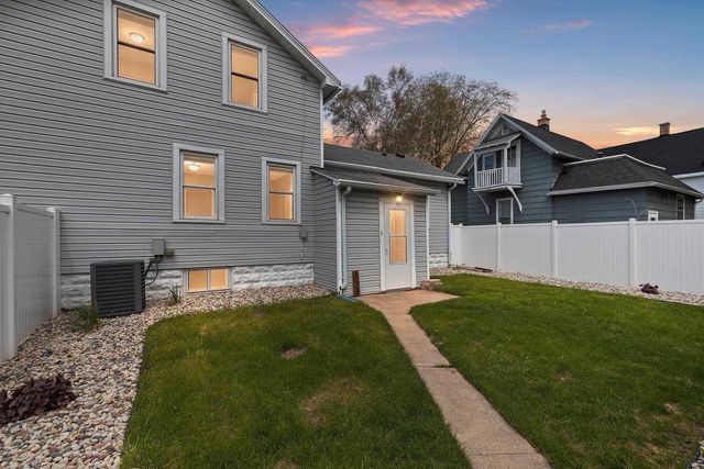 933 W LAWRENCE STREET, Appleton, WI 54914