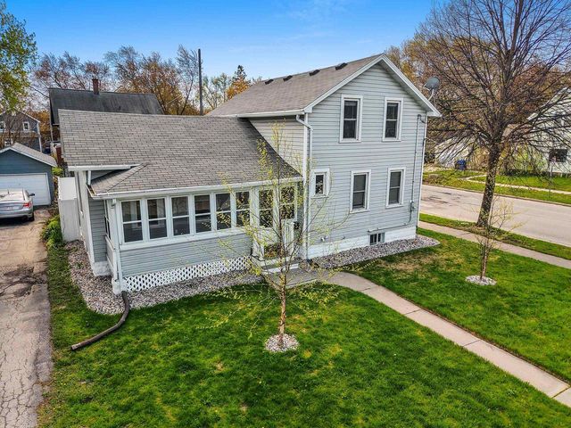 933 W LAWRENCE STREET, Appleton, WI 54914