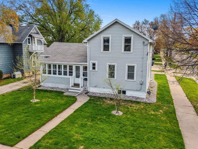 933 W LAWRENCE STREET, Appleton, WI 54914