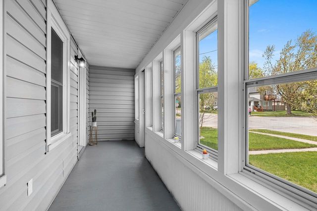 933 W LAWRENCE STREET, Appleton, WI 54914