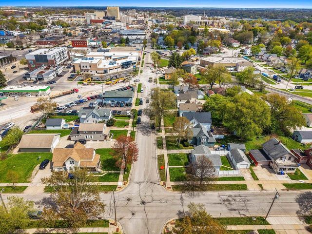 933 W LAWRENCE STREET, Appleton, WI 54914