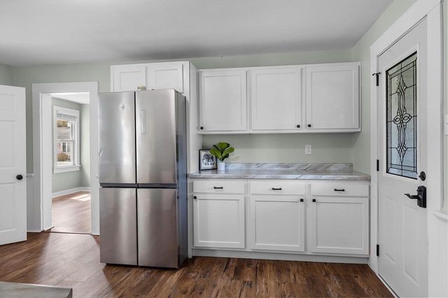 933 W LAWRENCE STREET, Appleton, WI 54914