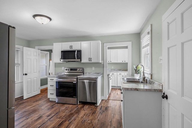 933 W LAWRENCE STREET, Appleton, WI 54914