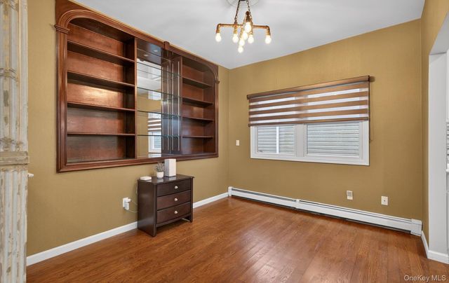 9 Oxford Court, Wheatley Heights, NY 11798