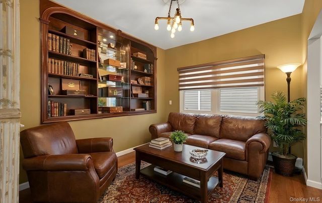 9 Oxford Court, Wheatley Heights, NY 11798