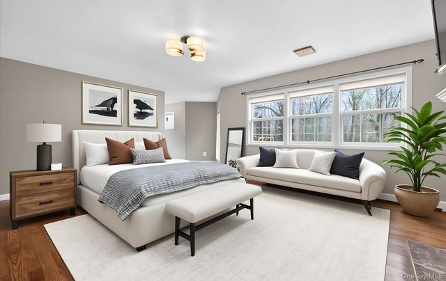 9 Oxford Court, Wheatley Heights, NY 11798