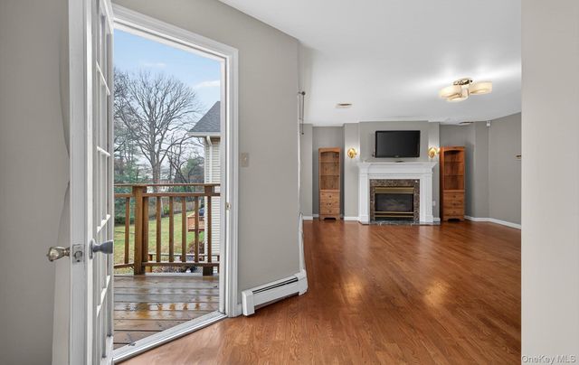 9 Oxford Court, Wheatley Heights, NY 11798