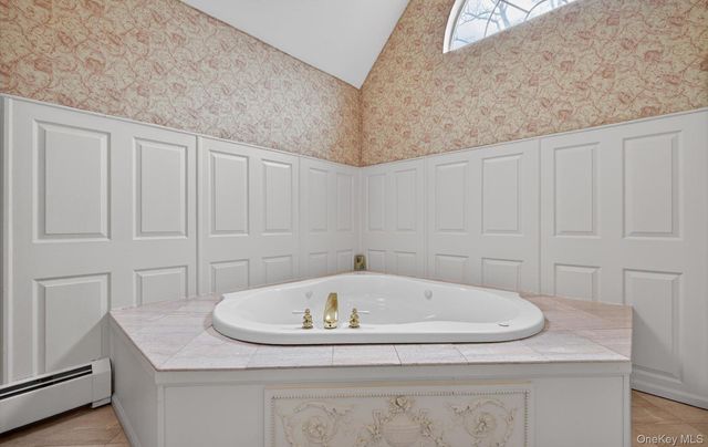 9 Oxford Court, Wheatley Heights, NY 11798