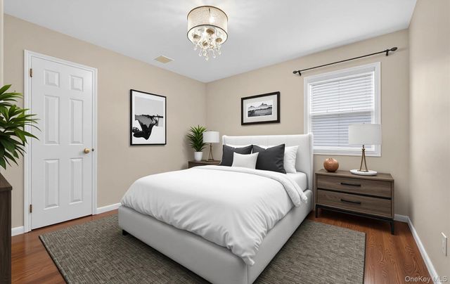 9 Oxford Court, Wheatley Heights, NY 11798