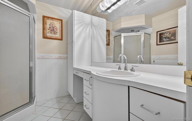 9 Oxford Court, Wheatley Heights, NY 11798