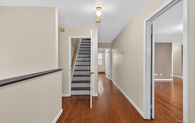 9 Oxford Court, Wheatley Heights, NY 11798