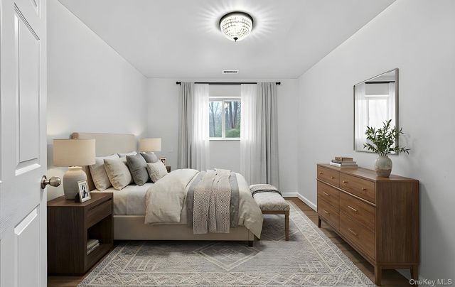 9 Oxford Court, Wheatley Heights, NY 11798