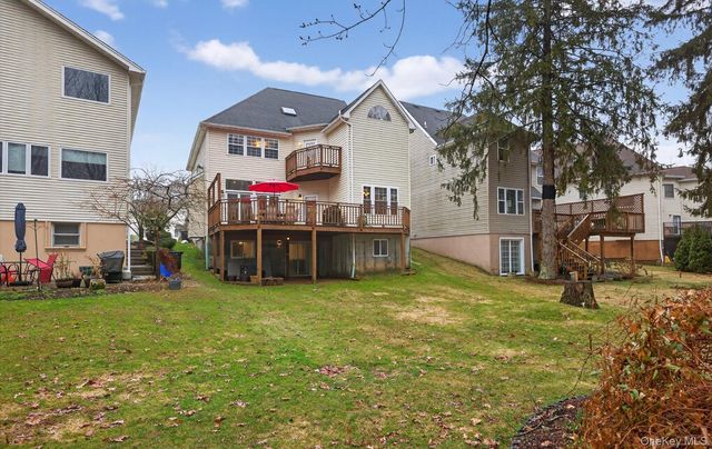 9 Oxford Court, Wheatley Heights, NY 11798